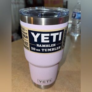 YETI Rambler 30 oz Tumbler - Pink